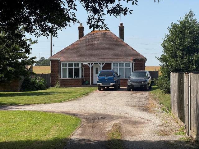 Bungalow for sale in Grove Park, Oad Street