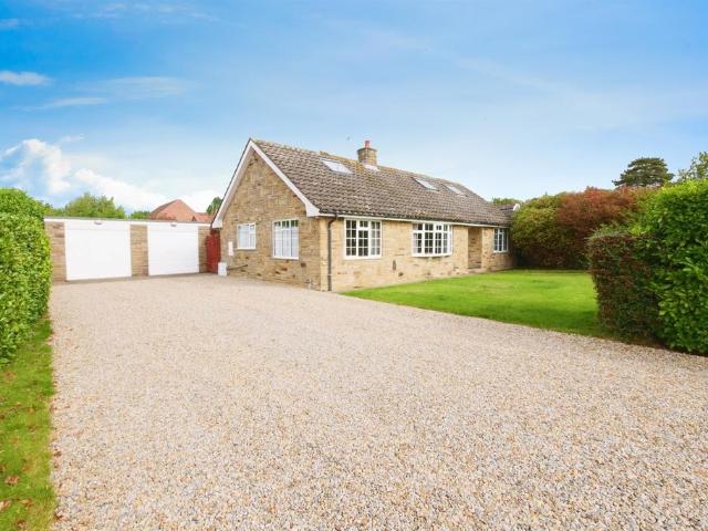 Bungalow for sale in Towthorpe, Strensall