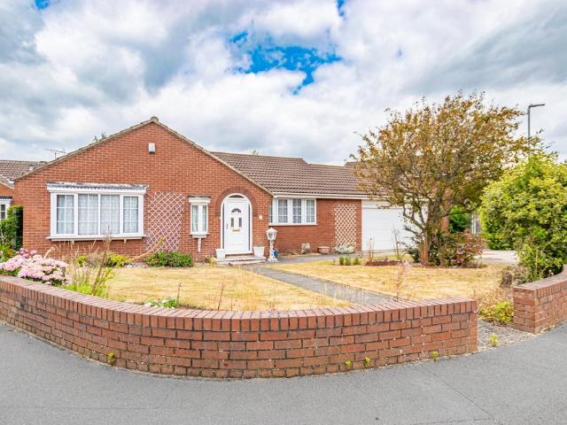 Bungalow for sale in Wigton Moor, Roundhay