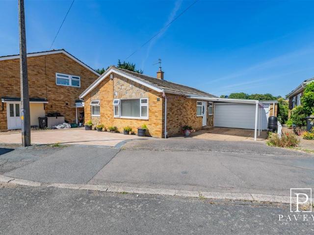 Bungalow for sale in Frinton and Walton, Dale Hill