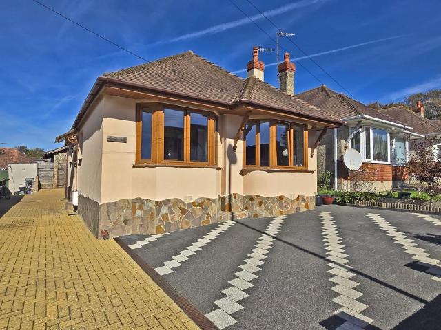 Bungalow for sale in Fishersgate, West Sussex