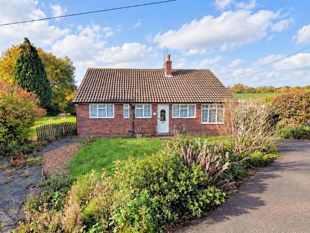 Bungalow for sale in Hastingwood, Epping Forest
