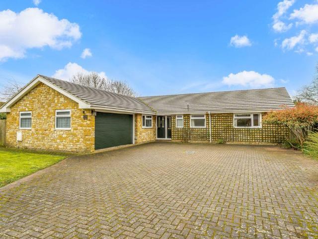 Bungalow for sale in Croughton, Northamptonshire