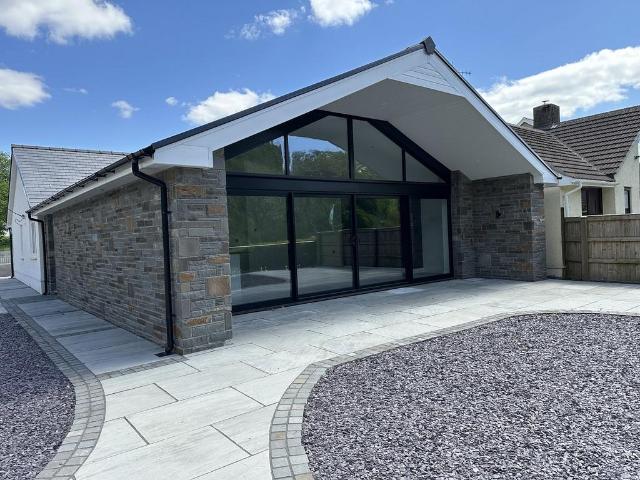Bungalow for sale in Ystradgynlais, Cae'r Lan