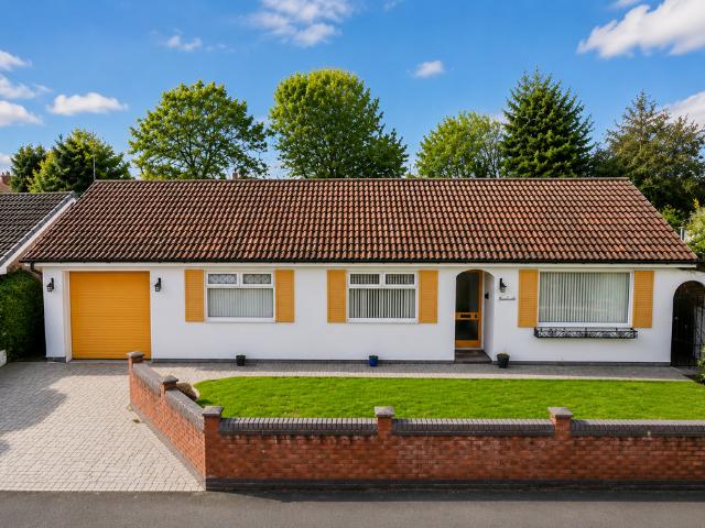 Bungalow for sale in Marford, Wales