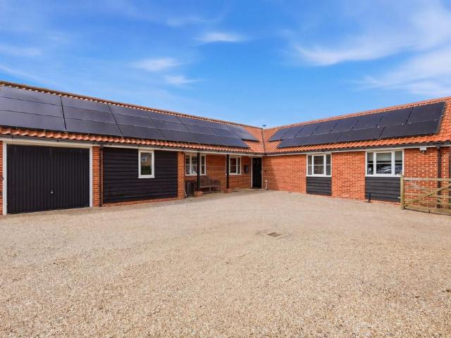Bungalow for sale in Eastbridge, Suffolk
