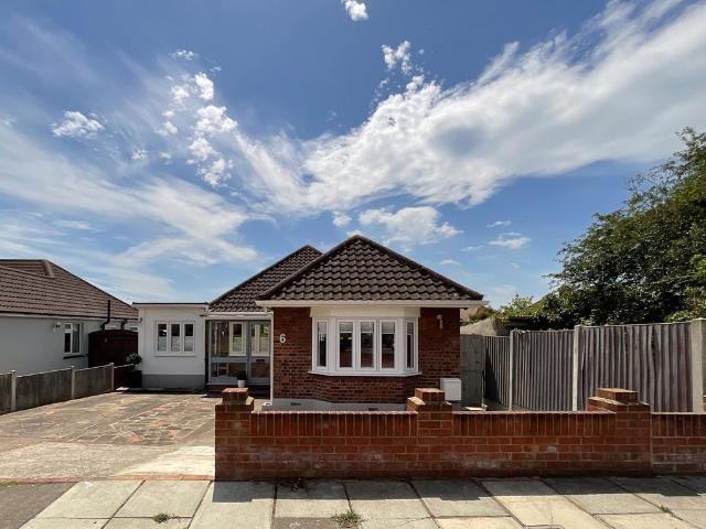 Bungalow for sale in Alton Barnes, Essex