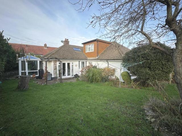 Bungalow for sale in Nelson Park, Ash
