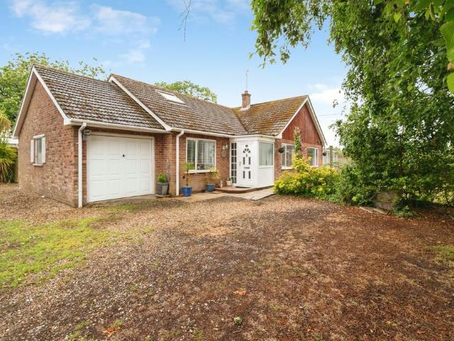 Bungalow for sale in Comers, Norfolk
