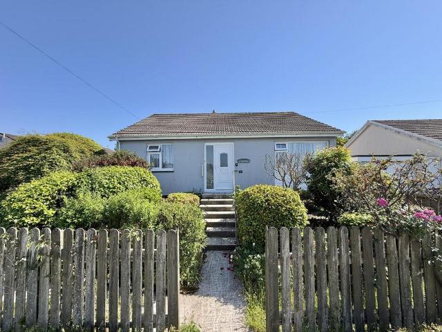 Bungalow for sale in Carnon Downs, Cornwall