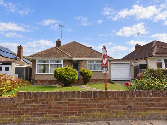 Bungalow for sale in Acol, Kent
