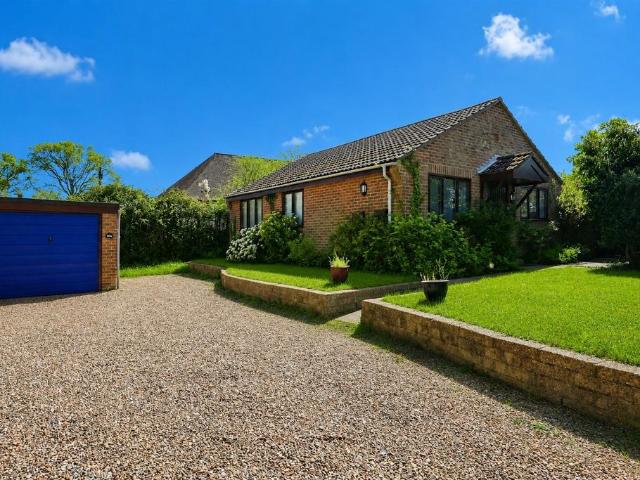 Bungalow for sale in Hedge End, Helford