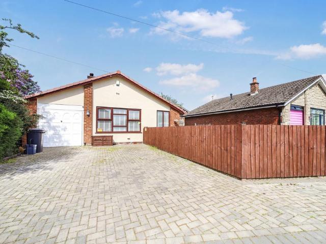 Bungalow for sale in Burtonwood and Westbrook, Warrington