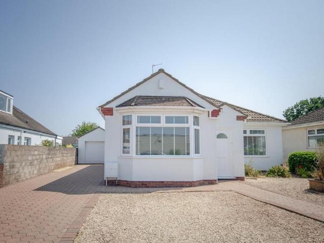 Bungalow for sale in Downend, South Gloucestershire