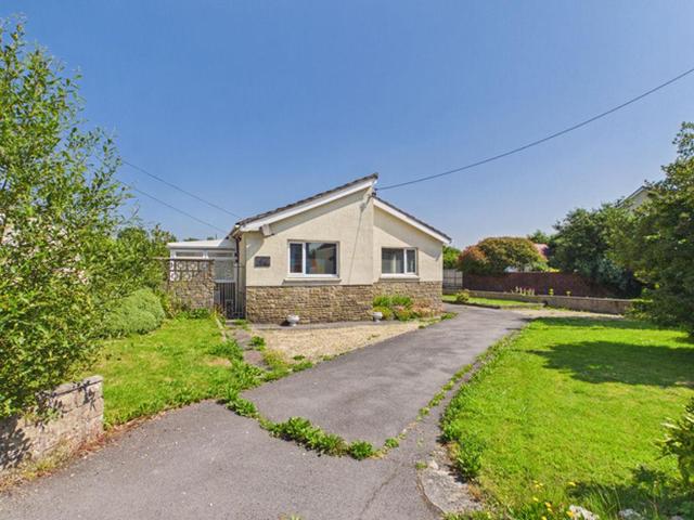Bungalow for sale in Abergwili, Wales