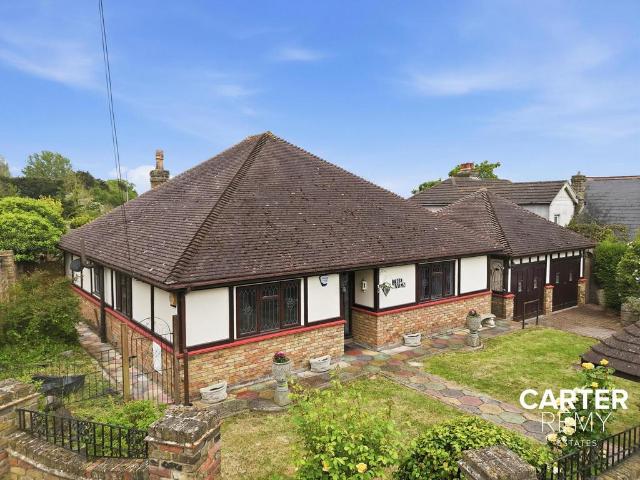 Bungalow for sale in Bowers Gifford and North Benfleet, Bowers Gifford