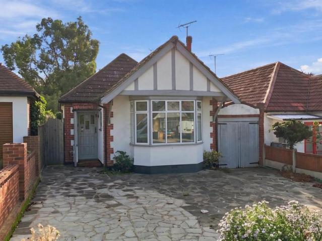 Bungalow for sale in Alton Barnes, Essex
