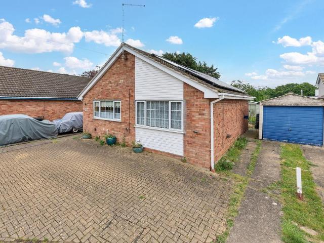 Bungalow for sale in Huntingdon, Cambridgeshire