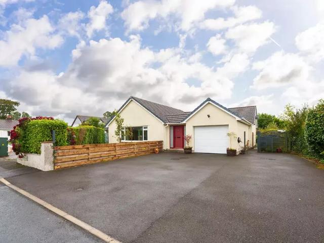 Bungalow for sale