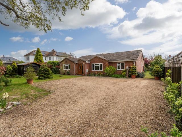 Bungalow for sale in Fleetend, Fareham
