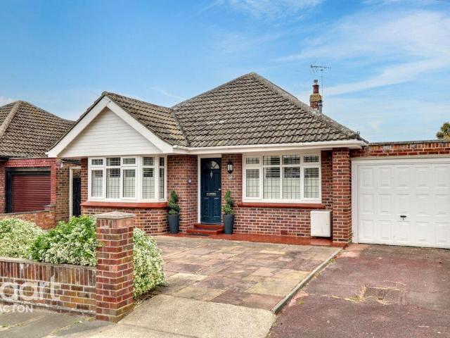 Bungalow for sale in Dale Hill, Essex