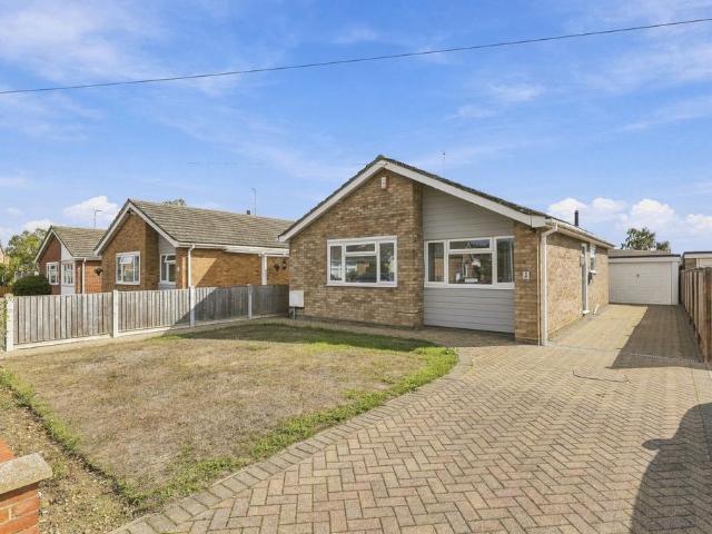 Bungalow for sale in Highwoods, Fordham Heath