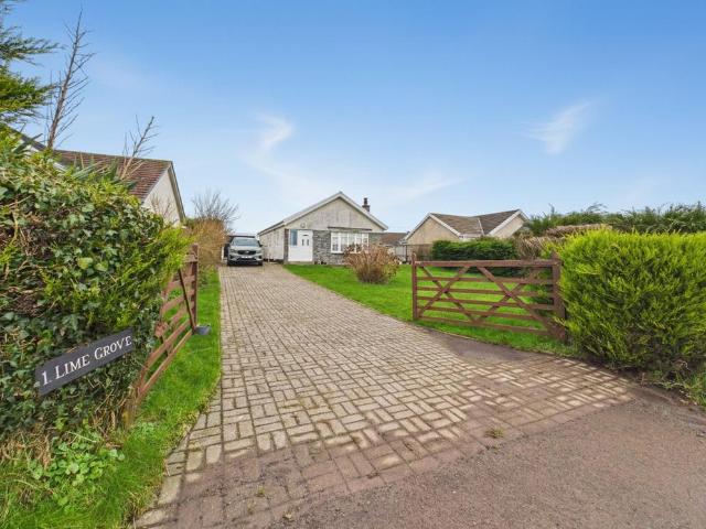 Bungalow for sale in Lampeter Velfrey, Tavernspite