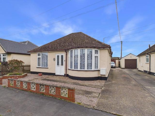 Bungalow for sale in Bedingfield, Suffolk