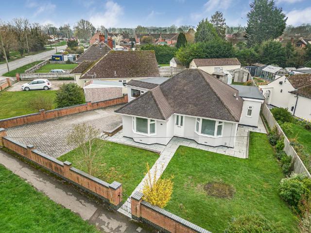 Bungalow for sale in Dromore, Oxfordshire