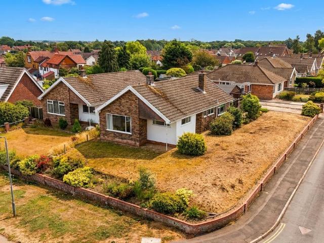 Bungalow for sale in Acle, Crostwick