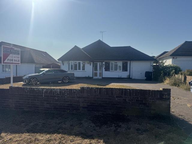 Bungalow for sale in Acol, Kent