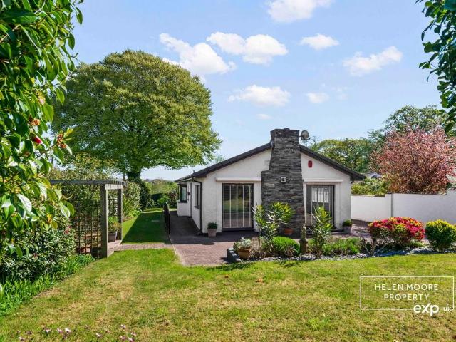 Bungalow for sale in Mount Wise