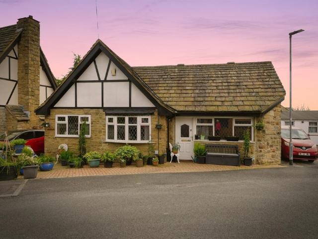 Bungalow for sale in West Yorkshire