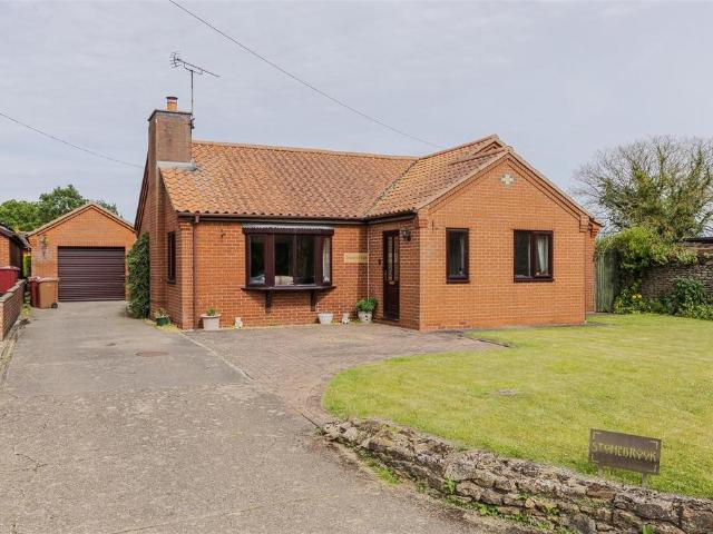 Bungalow for sale in West Halton, North Lincolnshire