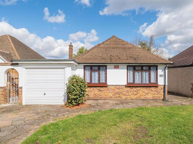 Bungalow for sale in St Mary Cray, Greater London