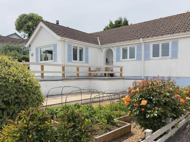 Bungalow for sale in Llanfair-Mathafarn-Eithaf, Benllech