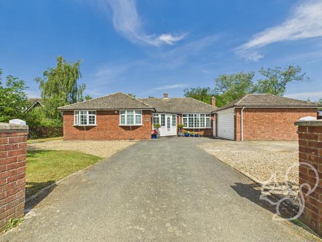 Bungalow for sale in Fordham Heath, Essex