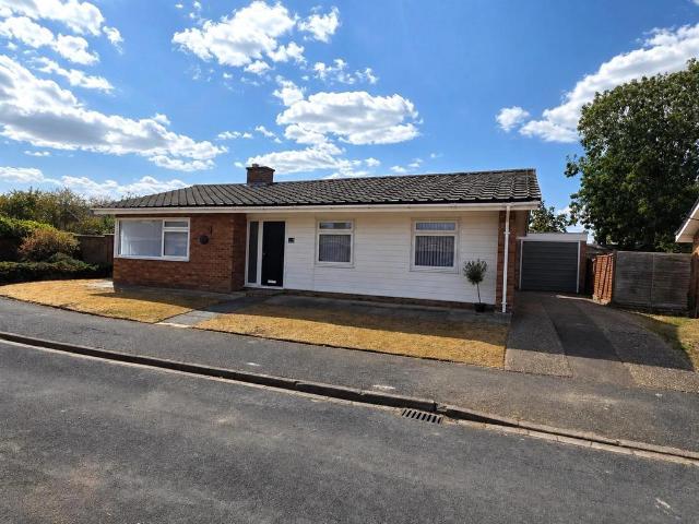 Bungalow for sale in Bedford