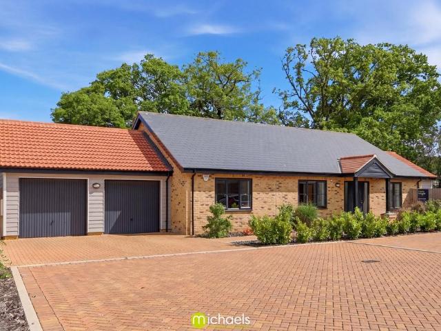 Bungalow for sale in Elmstead, Dale Hill