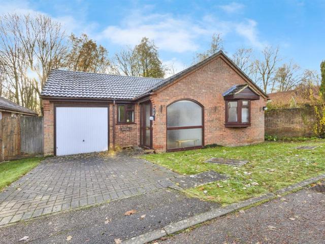 Bungalow for sale in East Hunsbury, Northamptonshire