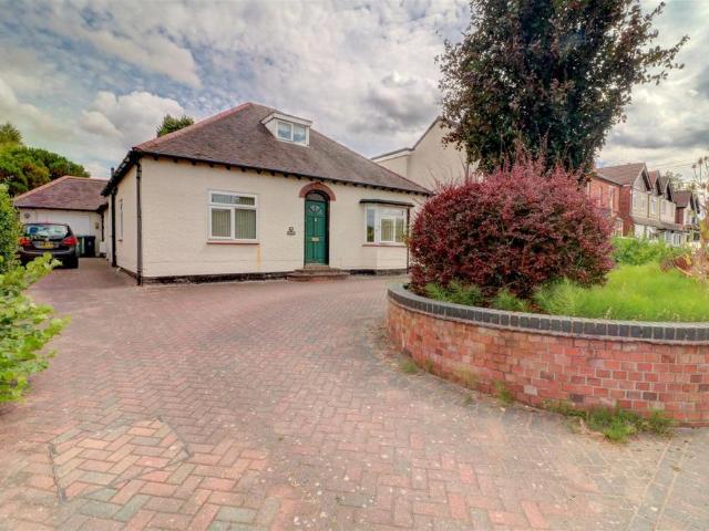 Bungalow for sale in Aldridge, West Midlands