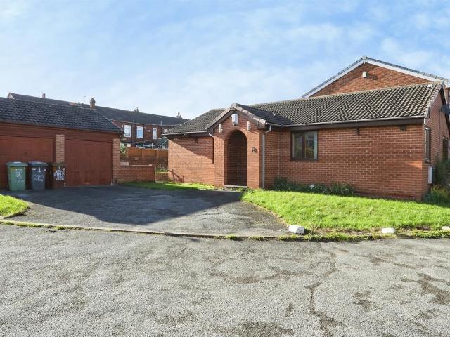 Bungalow for sale in Wortley, West Yorkshire