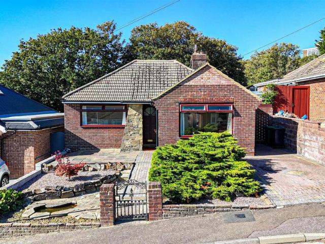 Bungalow for sale in Broomgrove, Guestling Green