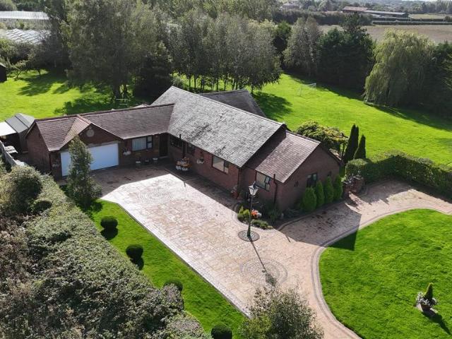 Bungalow for sale in Tarleton, Roby Mill