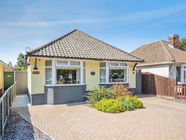 Bungalow for sale in Ravenswood, Key Street