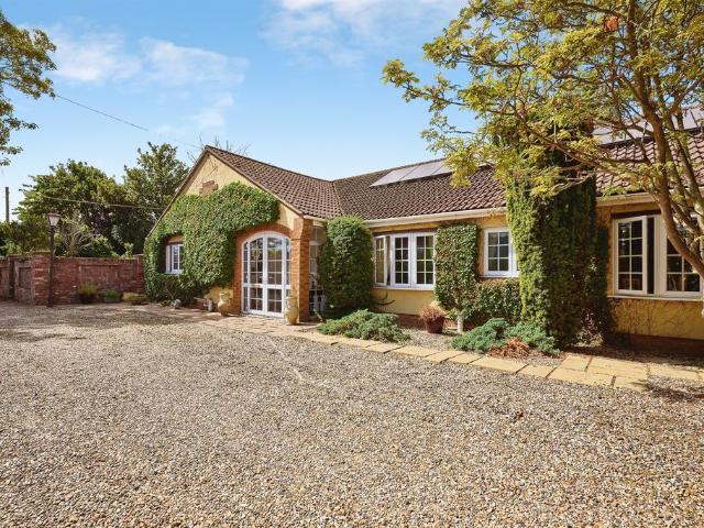 Bungalow for sale in Four Gotes, Cambridgeshire
