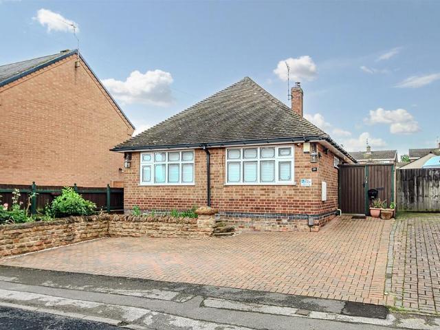 Bungalow for sale in Gedling