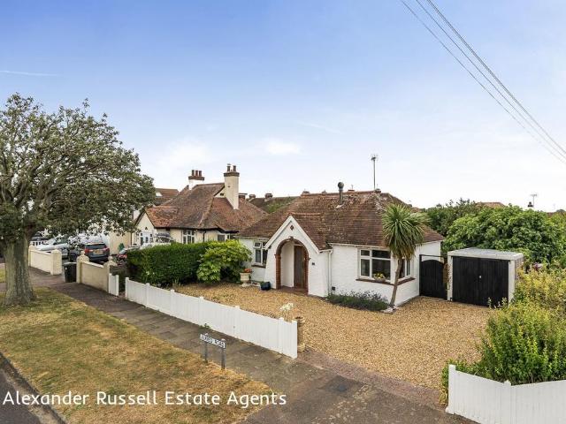 Bungalow for sale in Minnis Bay, Acol