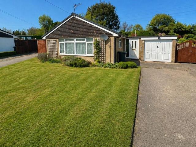 Bungalow for sale in Highcliffe