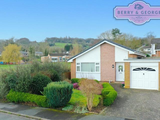 Bungalow for sale in Gwernymynydd, Wales